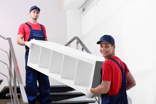 Local movers planning a Hornchurch home removal
